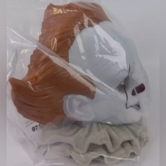 Pennywise Cinemark AMC IT Pennywise Popcorn Bucket BRAND NEW Candy Bucket Dish - Picture 3 of 5